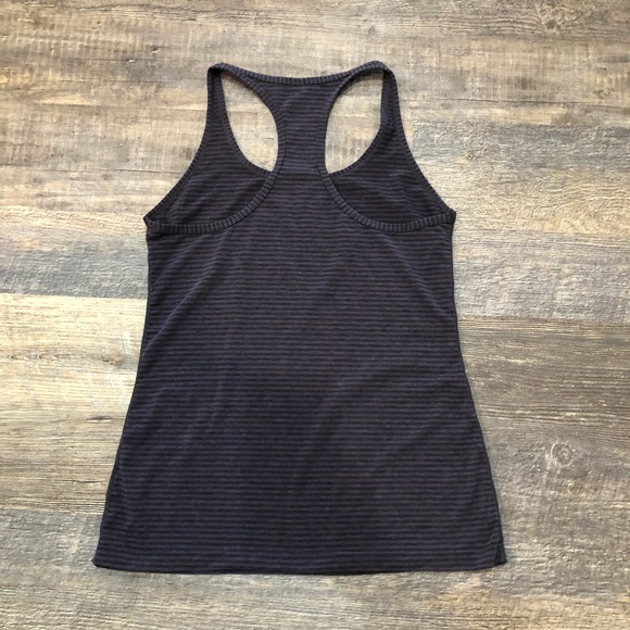 Gap fit Tank Top - Picture 2 of 3